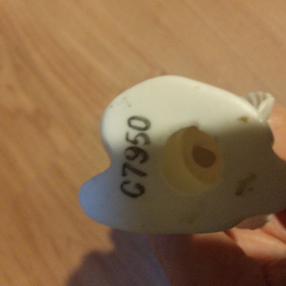 SL VINTAGE PORCELAIN BISQUE Angel. Adoring & Adorable - Picture 6 of 6